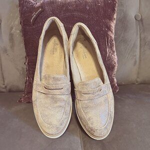 Sparkly gold loafers by Clarks, Size 9